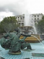 6_trafalgar_square